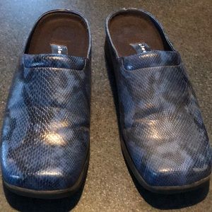 Cloud walkers slip on shoes
